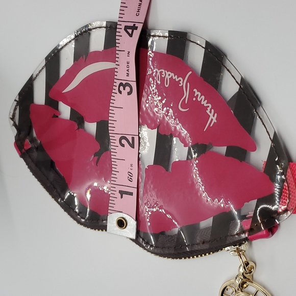 Henri Bendel Centennial Zipper ๐ Lip keychain Coin Purse - Picture 10 of 11
